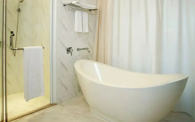 Justwin Grand Hotel