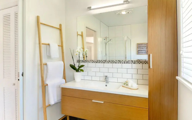 Eight on Church Waiheke Accommodation