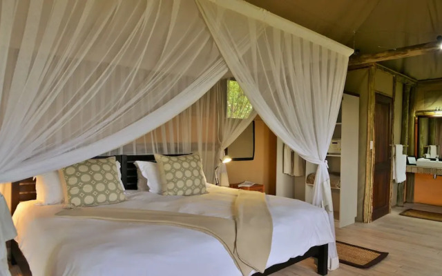 Ghoha Hills Savuti Lodge
