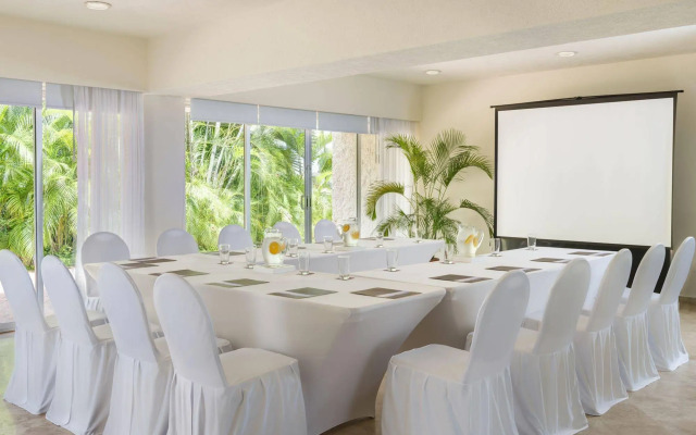 Buganvilias Resort Vacation Club by Ypj