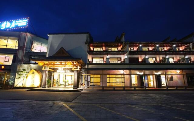 Royal Bay Hotel