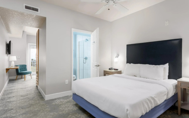 Seaside Amelia Inn