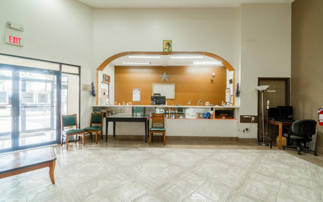 Lone Star Inn & Suites