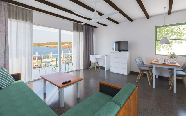 AluaSun Far Menorca Hotel