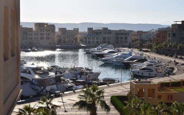 2 Bedrooms at Elgouna Marina Stuning View