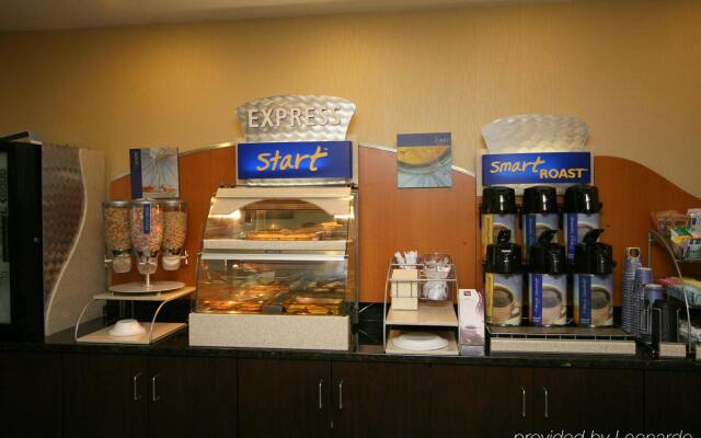 Country Inn & Suites by Radisson, Shelby, NC