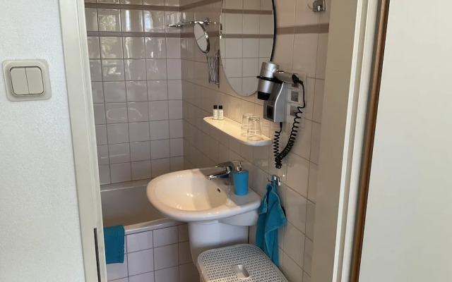 Plato by Hofstad Studios