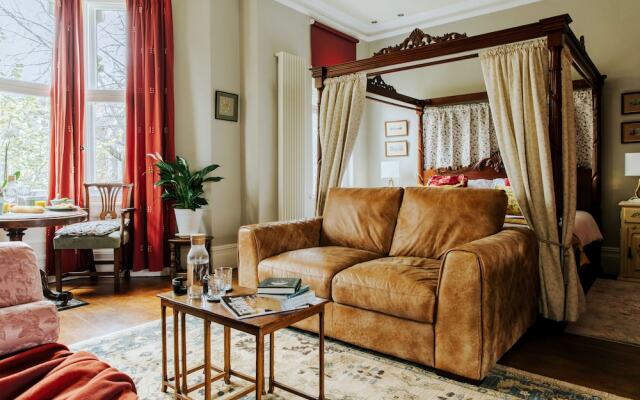 The Suite, 82 Cathedral, Private Parking