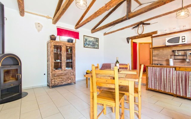 Beautiful Home in Pula With Wifi and 3 Bedrooms