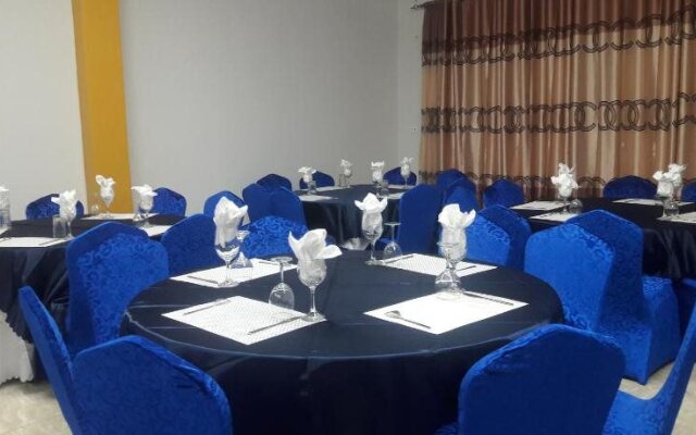 Zambezi Inn Hotel