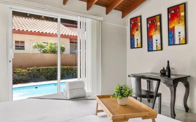Cozy 1br1ba w Private Pool Patio Close 2 Beach