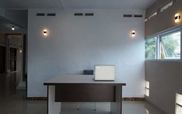 OYO 93457 White House SyariahNearOYO 93457 White House Syariah