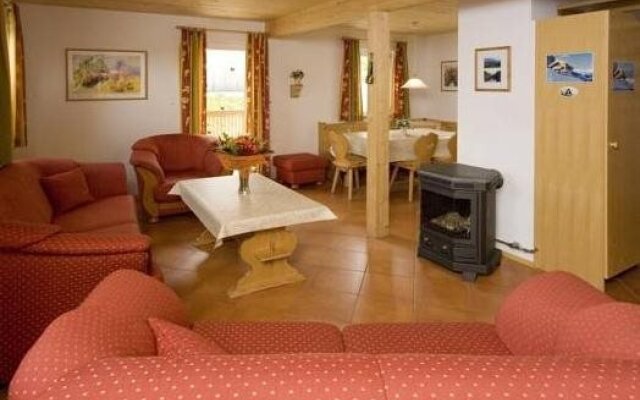 Alpendorf Dachstein West by ALPS RESORTS