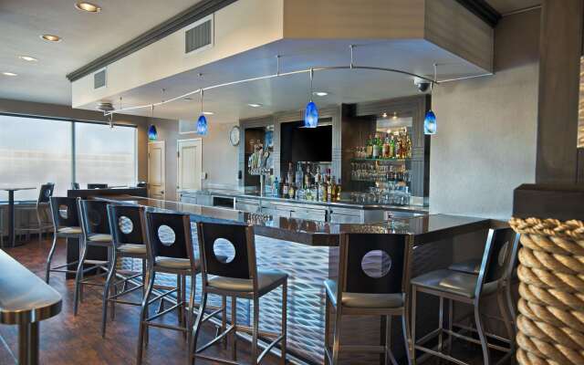 Oxford Suites Silverdale