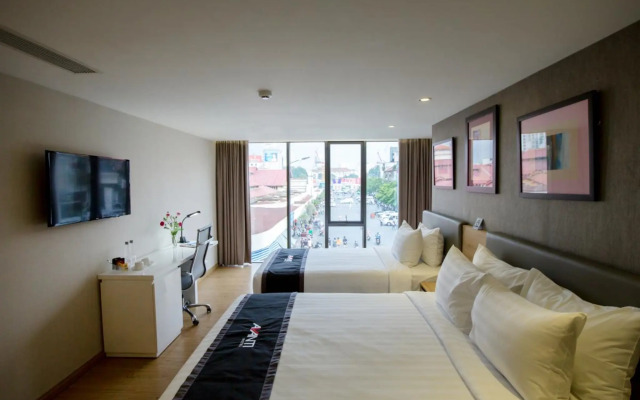 Avanti Hotel