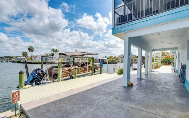 Waterfront Gem: Crystal River Family Home
