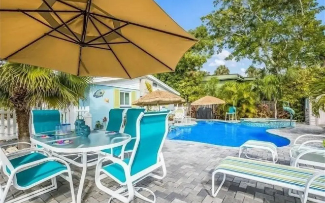 Beach N Bay 2 Bedroom Villa by RedAwning