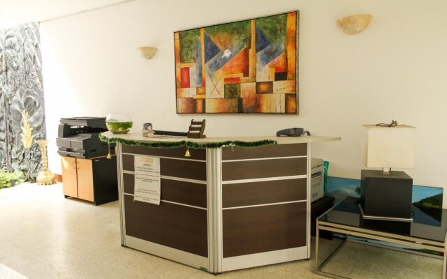 OYO 106 Hotel 12