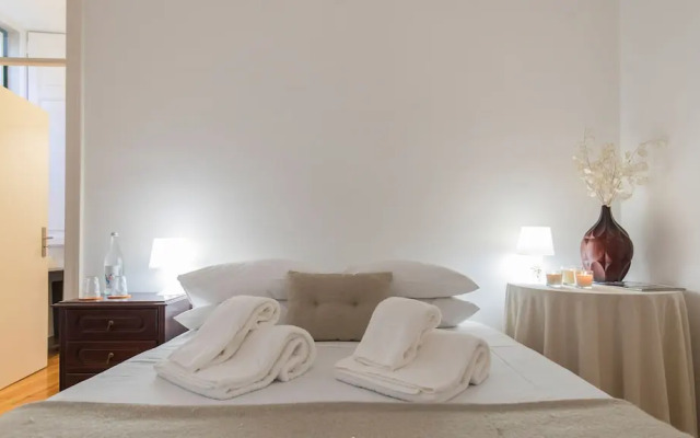 Checkincheckout - Santos Flat With Cozy Yard