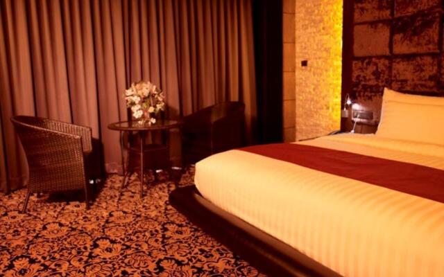 Maleewana Hotel & Resort