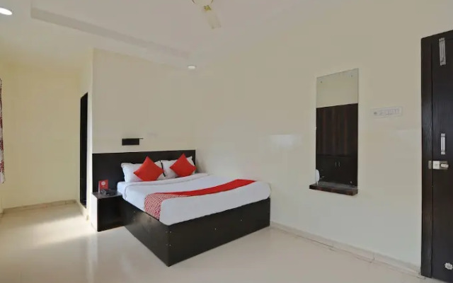 Krishna Palace Guest House by OYO