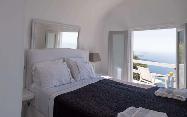 Anemos Cave Suites