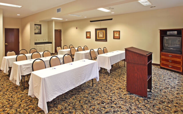 Holiday Inn Express Hotel & Suites Camden by IHG