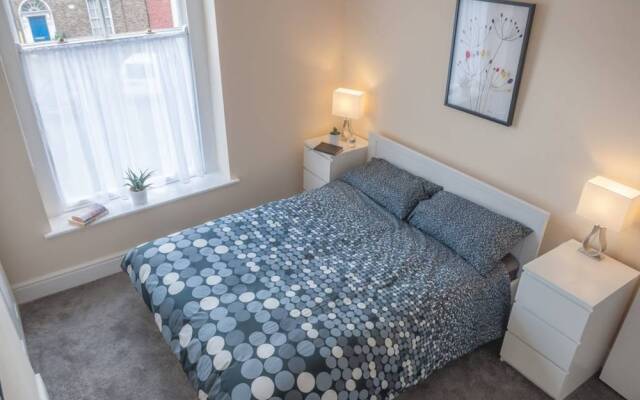 Central Dublin 2 Bedroom Flat
