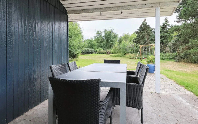 8 Person Holiday Home in Dannemare