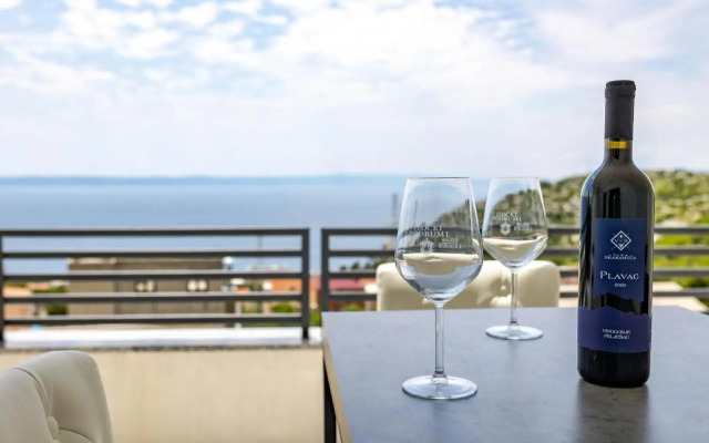 Sunshine House Makarska with Free Beach Parking