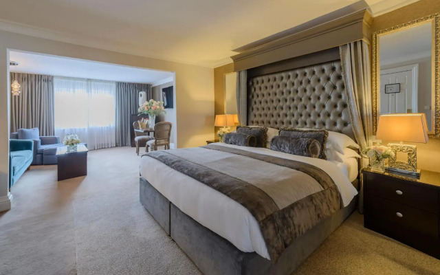 Killarney Oaks Hotel