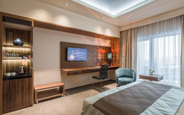 Sky Blue Hotel & Spa