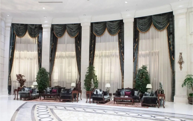 Sky Fortune Boutique Hotel