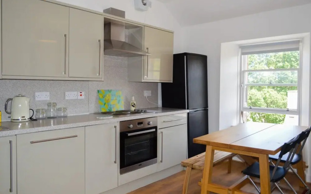 Bright 2 Bedroom Home in Old Town Centre