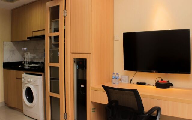 Comfort Studio Room At Oasis Cikarang Apartment