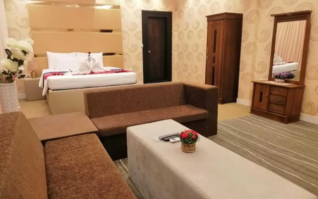 Mikayla Resort
