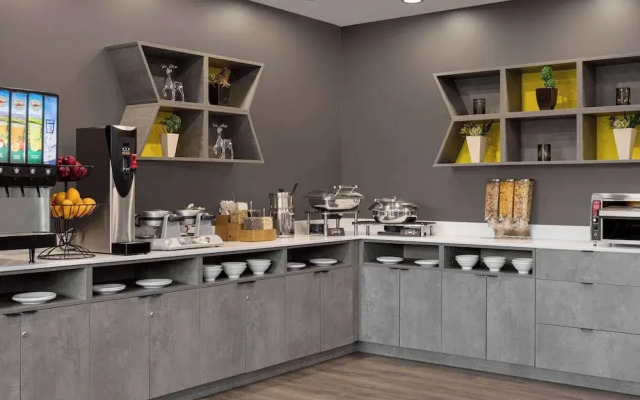 Microtel Inn & Suites By Wyndham Boisbriand