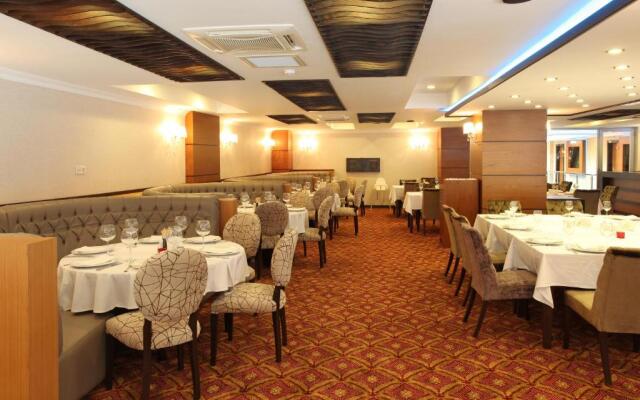 Arya Hotel Business Deluxe