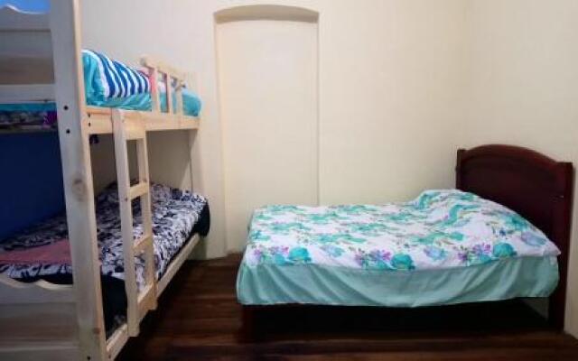 Old House backpackers B & B