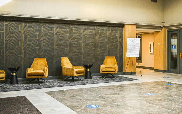 Delta Hotels by Marriott Cincinnati Sharonville