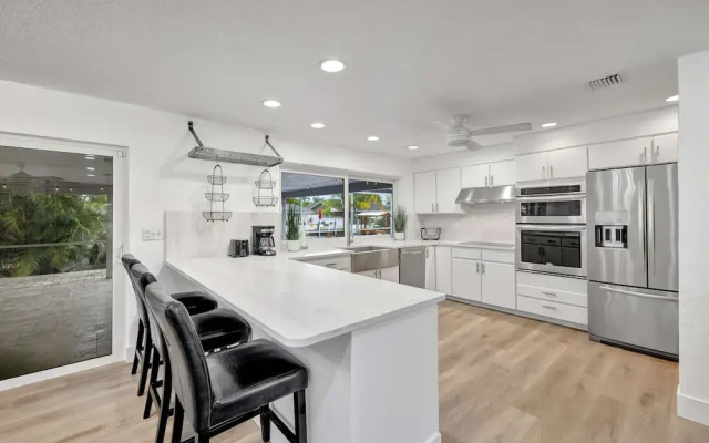 Waterfront Paradise Chic 3 BDR
