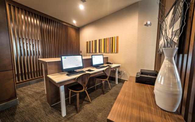 Holiday Inn Express & Suites West Edmonton - Mall Area by IHG