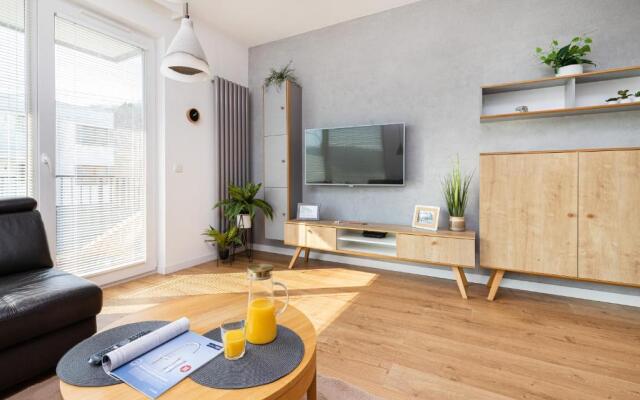 Łowicka 96 Gdynia Apartment by Renters Prestige