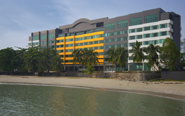 Mercure Penang Beach