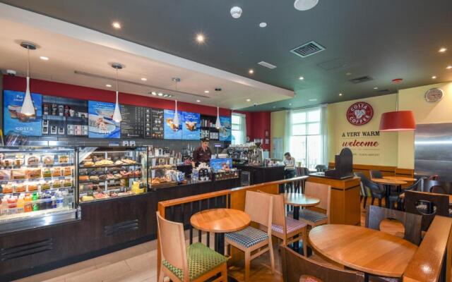 Premier Inn Dubai International Airport