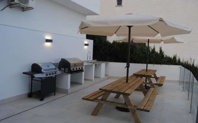 Luxury villa with heated pool