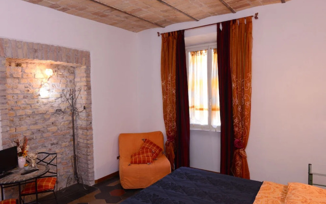 All'Ombra del Cupolone