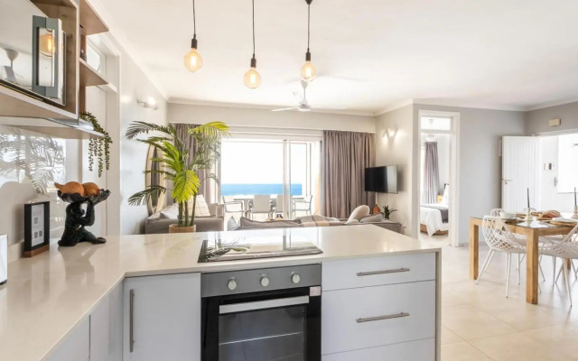 Martinique at Beachfront Apartment in Shakas Rock