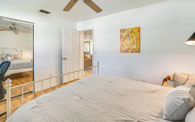 Near 5th Ave & Beach! Family-friendly Naples Home