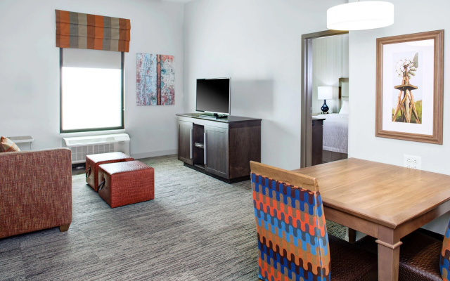Hampton Inn & Suites by Hilton Pittsburg Kansas Crossing